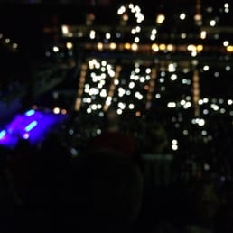 Lights out pre Fleetwood Mac encore
