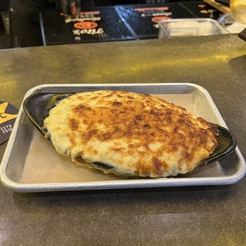 Avenue American Bistro - Mac 'n Cheese - Sports Bars Near Me - Wayne, Michigan Avenue American Bistro - Mac 'n Cheese - Sports Bars Near Me - Wayne, Michigan