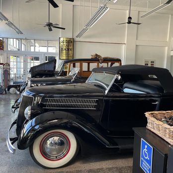 CW Moss Ford Parts - Showroom cars - Auto Parts & Supplies Near Me - Orange, California CW Moss Ford Parts - Showroom cars - Auto Parts & Supplies Near Me - Orange, California