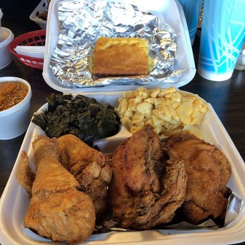 R Kitchen - Soul Food Near Me - Lakewood, California