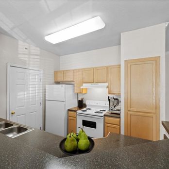 Crowne Chase Apartment Homes - Apartments Near Me - Overland Park, Kansas Crowne Chase Apartment Homes - Apartments Near Me - Overland Park, Kansas