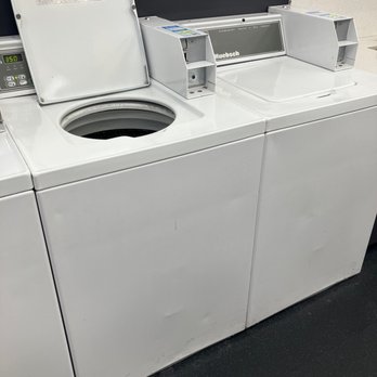 The Laundry Basket - Little washers - Laundromat Near Me - Los Angeles, California The Laundry Basket - Little washers - Laundromat Near Me - Los Angeles, California