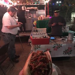 Yummy Doggz Y Mas - Amazing food and good people. Perfectly located and open late.