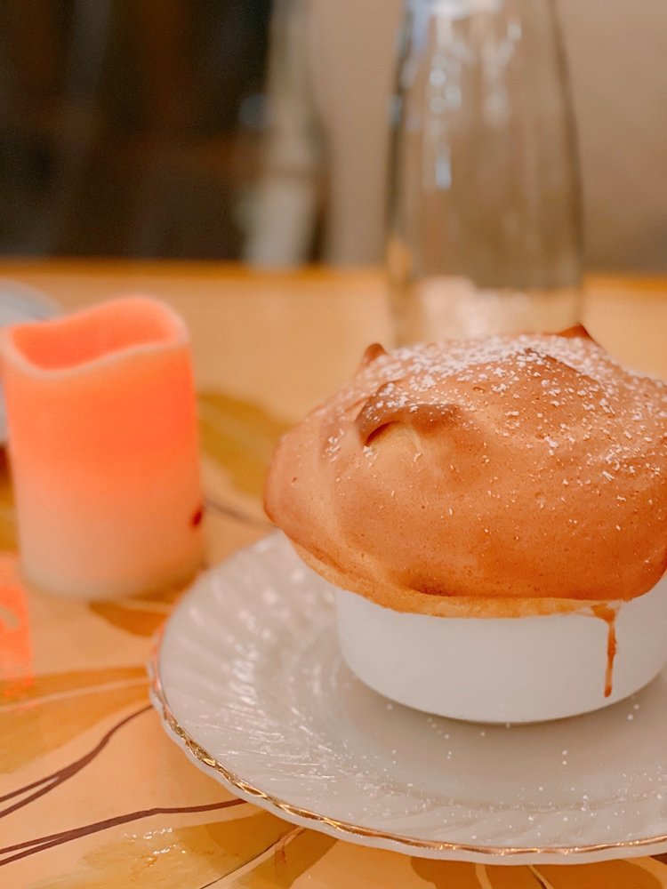 Anaheim White House Restaurant, Anaheim Roadtrippers