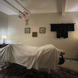 Earth Moon Acupuncture - Room 1