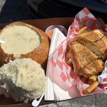 Stagnaro Brothers - Delicious clam chowder inside the bread bowl and Crab melt - Seafood Near Me - Santa Cruz, California Stagnaro Brothers - Delicious clam chowder inside the bread bowl and Crab melt - Seafood Near Me - Santa Cruz, California