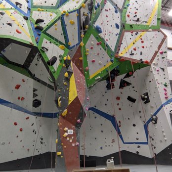 MetroRock - Brooklyn - Lead climbing! How awesome with the inclines and overhangs! Definitely a challenge! - Rock Climbing Near Me - Brooklyn, New York