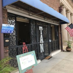 Midtown Tanning and Salon - Entrance to Midtown