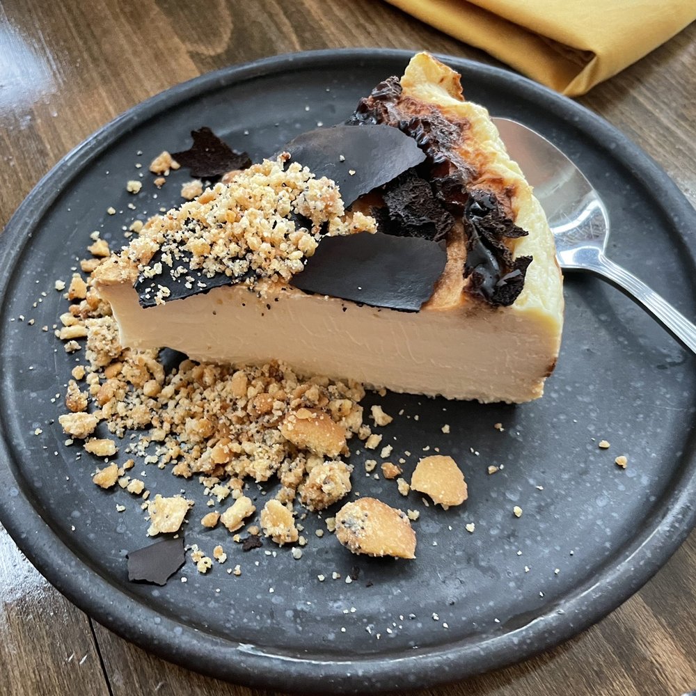 Petite Leon - Tarta de Queso (Basque-style cheesecake with vanilla wafer crumble). Enormous so easy to share. - Mexican Near Me - Minneapolis, Minnesota