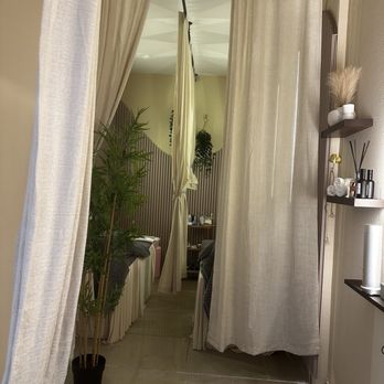 9091 Nails Lounge - Vietnamese Head Spa Room - Nail Salons Near Me - Queen Creek, Arizona