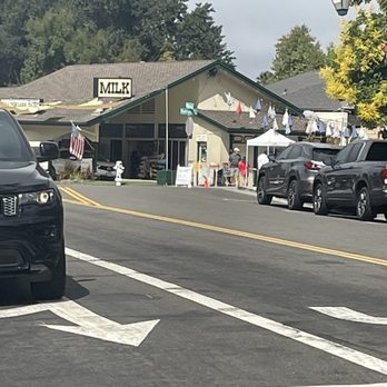 Meadowlark Dairy - Turning left ... for great ice cream - look for the Milk sign - Ice Cream & Frozen Yogurt Near Me - Pleasanton, California Meadowlark Dairy - Turning left ... for great ice cream - look for the Milk sign - Ice Cream & Frozen Yogurt Near Me - Pleasanton, California