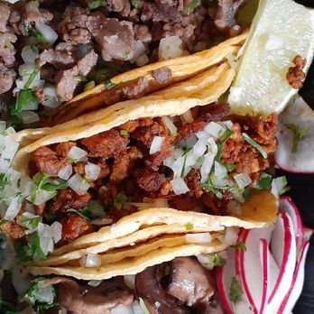 Papi’s Tacos - Tacos close up. 8/7/25 - Tacos Near Me - Torrance, California