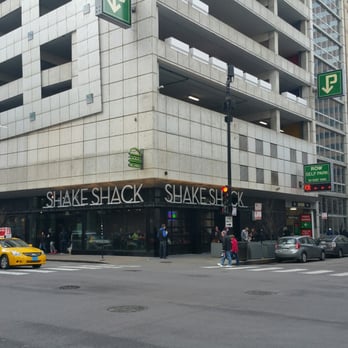 Shake Shack River North - I'm walking there - Burgers Near Me - Chicago, Illinois