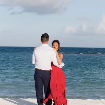 Elvis Aceff Photographer - Event Photography Near Me - Tulum, ROO Elvis Aceff Photographer - Event Photography Near Me - Tulum, ROO