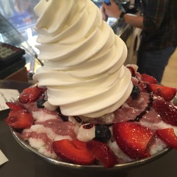 Breeze Bakery Cafe - Bakeries Near Me - Annandale, Virginia