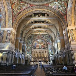 La Basilique Sainte-Thérèse - Inside of the Basilica