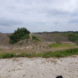 The pit, with 2 distances to shoot from