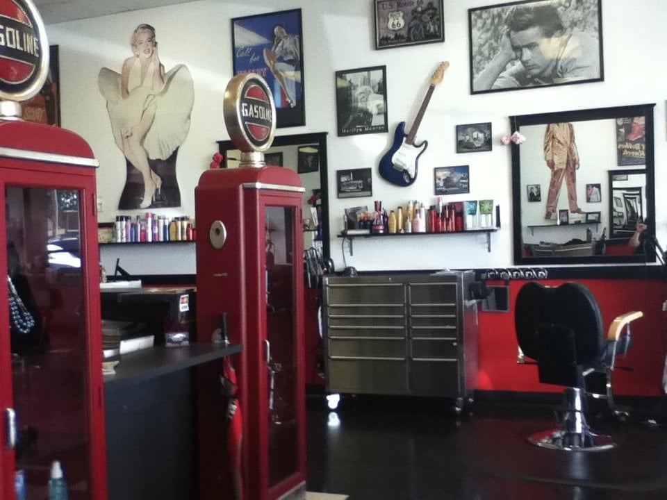 The Hot Spot Salon Logo