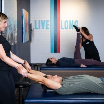 StretchLab - Improve shoulder mobility and relieve upper back tension with a 1-on-1 assisted overhead stretch at StretchLab. - Fitness & Instruction Near Me - Canton, Connecticut
