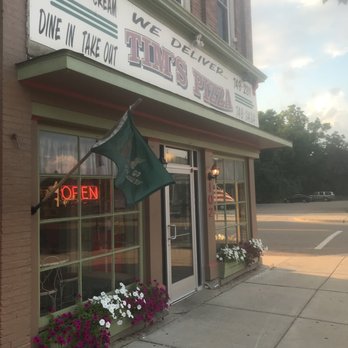 Tim's Pizza - Pizza Near Me - Olivet, Michigan
