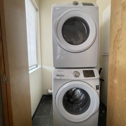 I Fix Appliances Houston - Heights District - laundry room - stacked