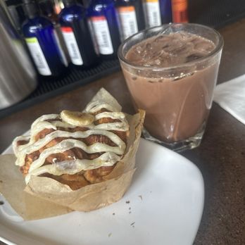 Parable Cafe - Iced mocha and bananas foster pull apart - Cafes Near Me - Columbus, Ohio