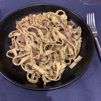 Arte e Vino - Fettuccine with truffle and bacon - Italian Near Me - Castel Gandolfo, RM Arte e Vino - Fettuccine with truffle and bacon - Italian Near Me - Castel Gandolfo, RM
