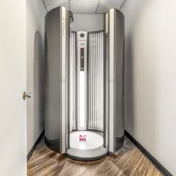 Retro Fitness - Tanning Both