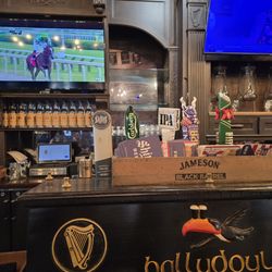 Ballydoyle Irish Pub & Restaurant