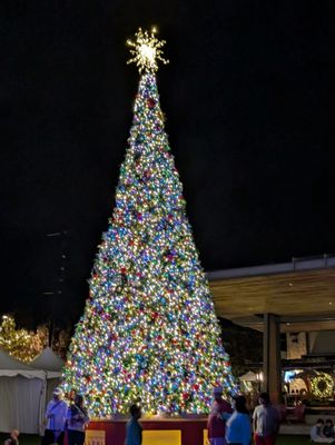 Hill Country Galleria by null