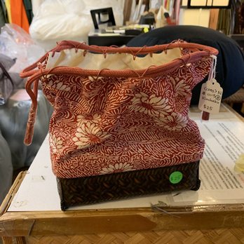Dragon Mama Futon Shop - Furniture Stores Near Me - Hilo, Hawaii