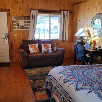 Desert Rose Resort & Cabins - Cabin - Hotels Near Me - Bluff, Utah