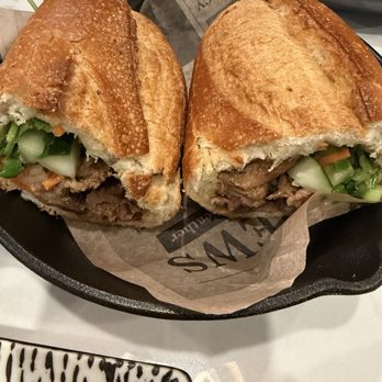 Four Seasons - Vietnamese Kitchen - Pork Bahn Mi - Vietnamese Near Me - Reno, Nevada Four Seasons - Vietnamese Kitchen - Pork Bahn Mi - Vietnamese Near Me - Reno, Nevada