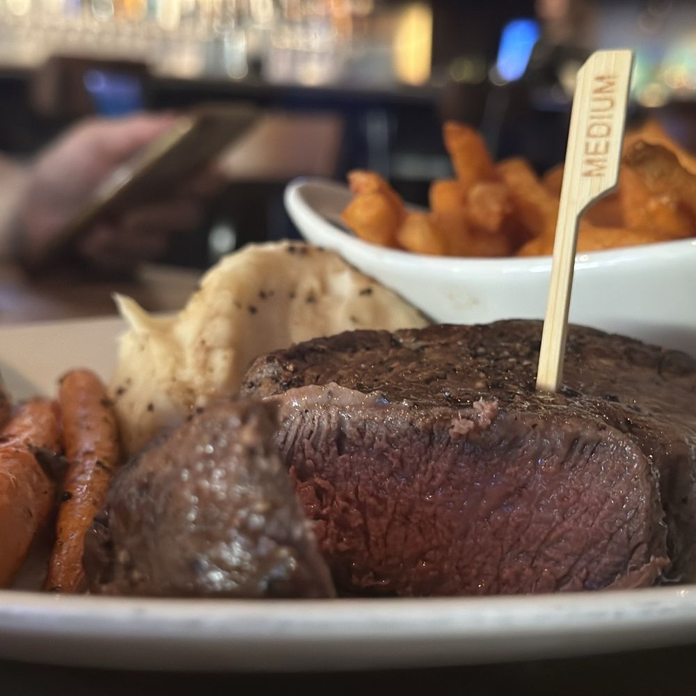 Yard House - 8oz Filet Mignon - New American Near Me - Honolulu, Hawaii Yard House - 8oz Filet Mignon - New American Near Me - Honolulu, Hawaii