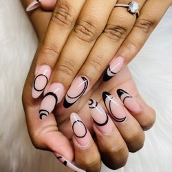 Nail Lounge