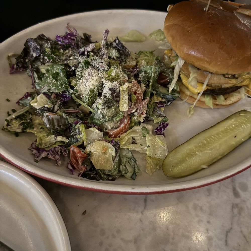 Culinary Dropout - Cheeseburger - New American Near Me - Austin, Texas