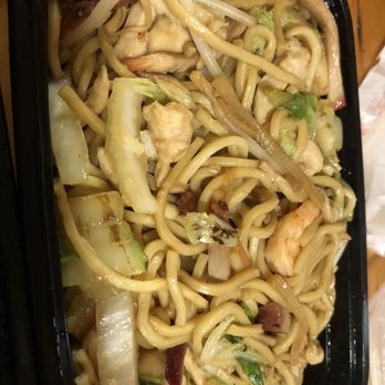 China Star - Chicken Lo Mein - Chinese Near Me - Waterbury, Vermont China Star - Chicken Lo Mein - Chinese Near Me - Waterbury, Vermont