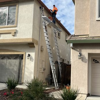 Golden Gate Roofing - Fast & friendly professional gutter cleaning services. Call now for your free quote ! - Roofing Near Me