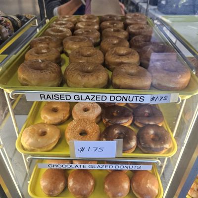 Daily Donuts & Sandwich Bagels by null