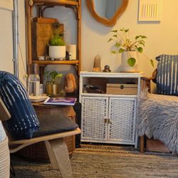 Inner Spectrum Healing - The studio prepared for a Reiki training session. ISH offers Reiki certification training both in-person in Pasadena & Online