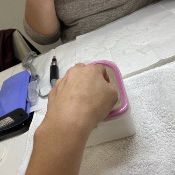 Luxe Nailscape - Soak off. - Nail Salons Near Me - Fairfield, California