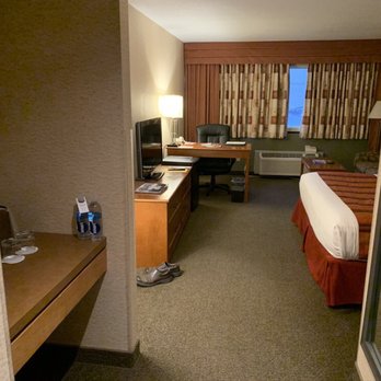 Gateway Hotel & Conference Center - King room, 206. - Hotels Near Me - Ames, Iowa Gateway Hotel & Conference Center - King room, 206. - Hotels Near Me - Ames, Iowa