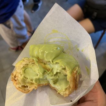 Beard Papa's - Desserts Near Me - New York, New York Beard Papa's - Desserts Near Me - New York, New York