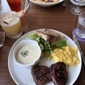 Henry's Palm Beach - Brunch served till 3. Filet mignon with eggs and grits. - Bars Near Me - Palm Beach, Florida Henry's Palm Beach - Brunch served till 3. Filet mignon with eggs and grits. - Bars Near Me - Palm Beach, Florida