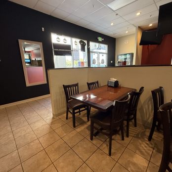 Tandoori Pizza - Interior - Pizza Near Me - Union City, California Tandoori Pizza - Interior - Pizza Near Me - Union City, California