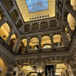 Magna Plaza