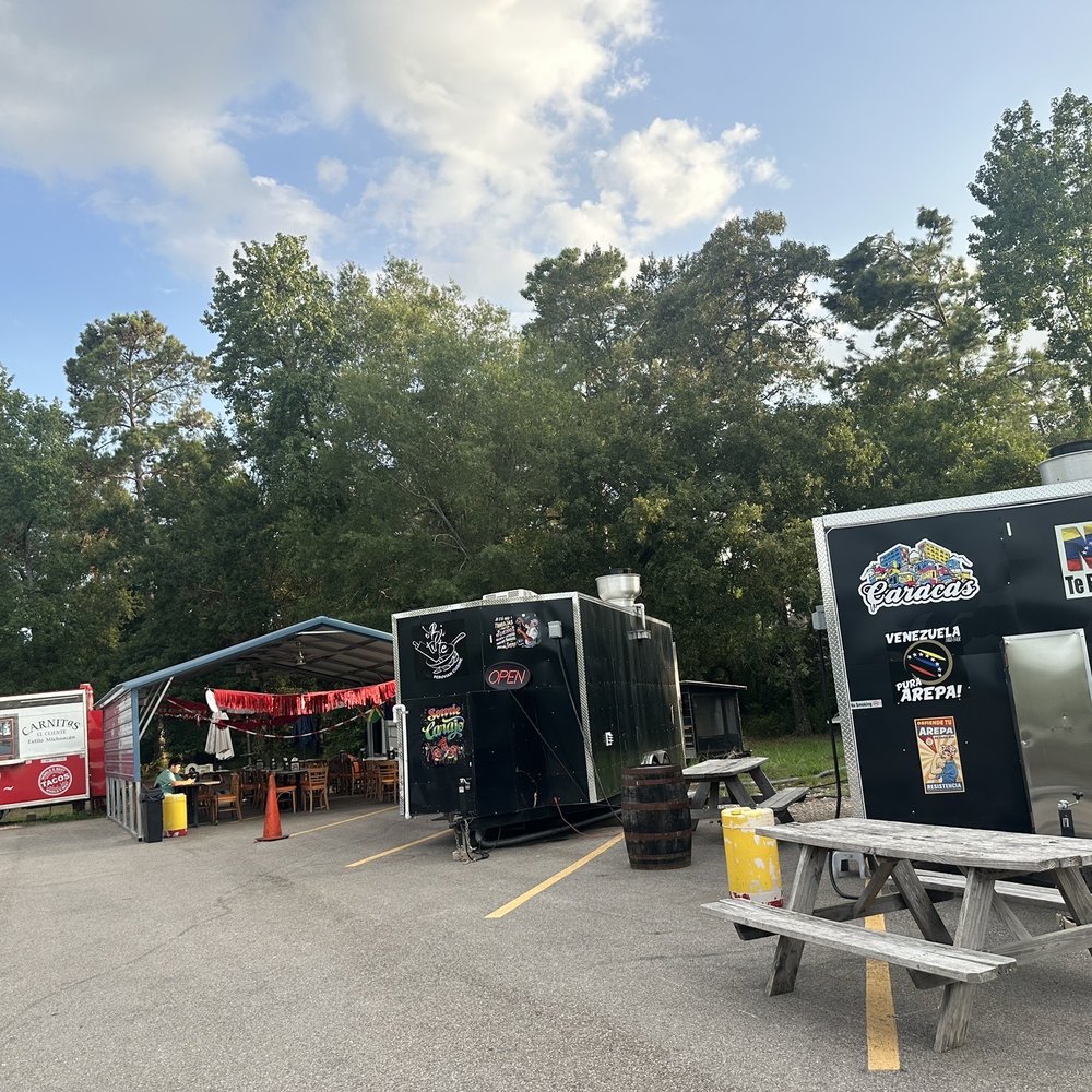 El Bitute Peruvian cuisine - Food trucks / seating - Food Trucks Near Me - Conroe, Texas El Bitute Peruvian cuisine - Food trucks / seating - Food Trucks Near Me - Conroe, Texas