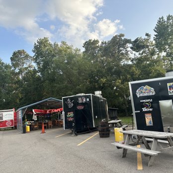 El Bitute Peruvian cuisine - Food trucks / seating - Food Trucks Near Me - Conroe, Texas El Bitute Peruvian cuisine - Food trucks / seating - Food Trucks Near Me - Conroe, Texas