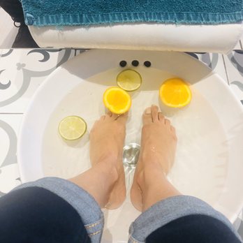 Basecoat On Fifth - Orange and lime slices in the pedicure water - Nail Salons Near Me - Birmingham, Alabama Basecoat On Fifth - Orange and lime slices in the pedicure water - Nail Salons Near Me - Birmingham, Alabama