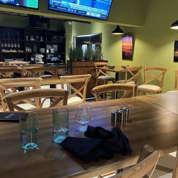 The Bent Prop Bar & Grill - Inside - Bars Near Me - Cudjoe Key, Florida